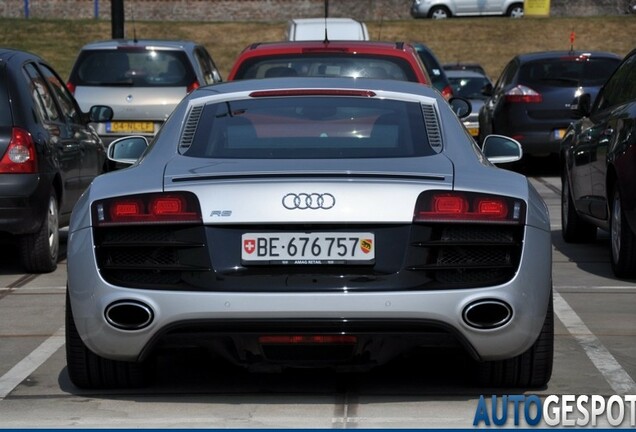 Audi R8 V10