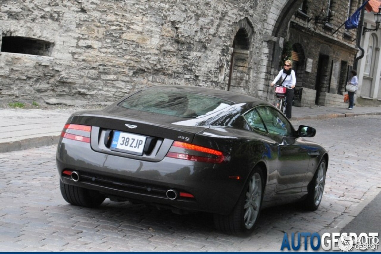 Aston Martin DB9