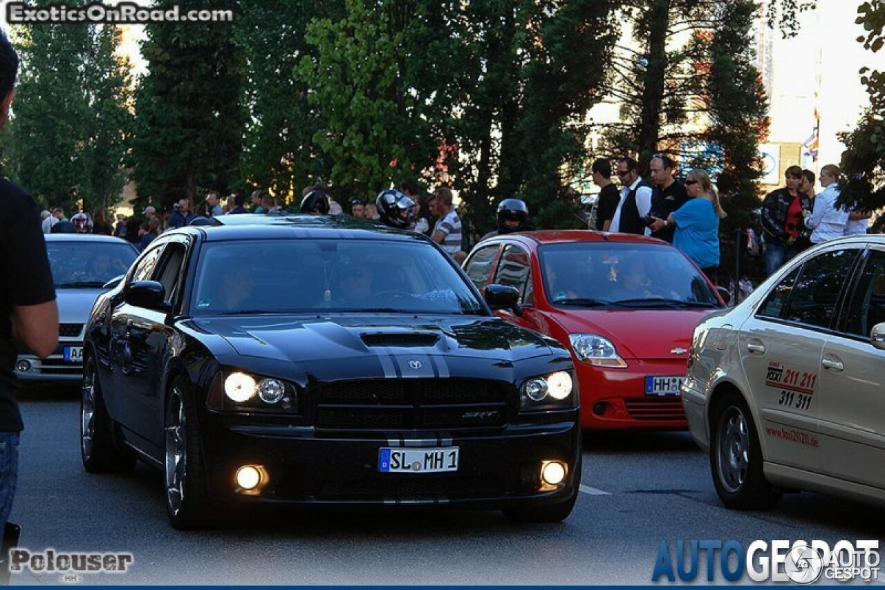 Dodge Charger SRT-8