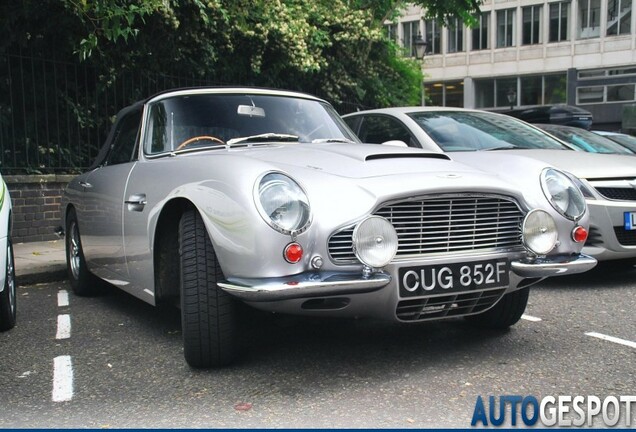 Aston Martin DB6 Vantage Volante