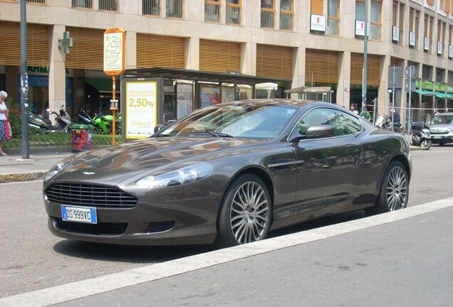 Aston Martin DB9