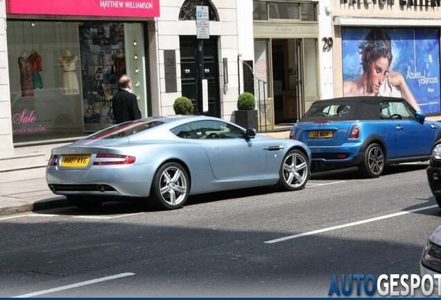 Aston Martin DB9