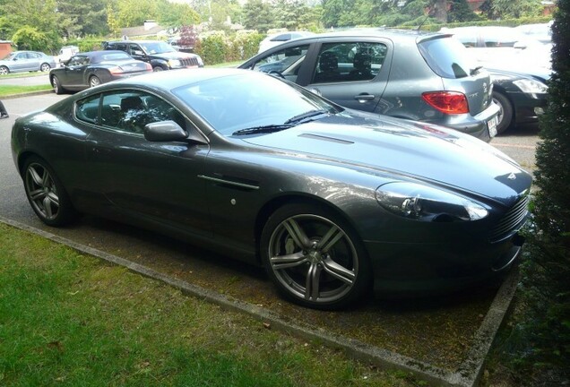 Aston Martin DB9