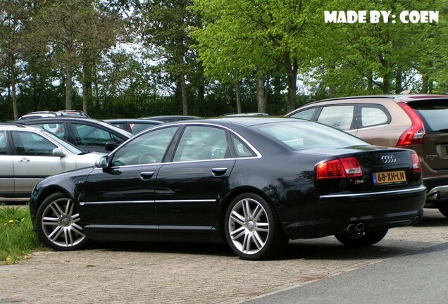 Audi S8 D3