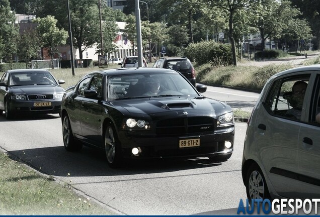 Dodge Charger SRT-8