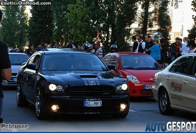 Dodge Charger SRT-8