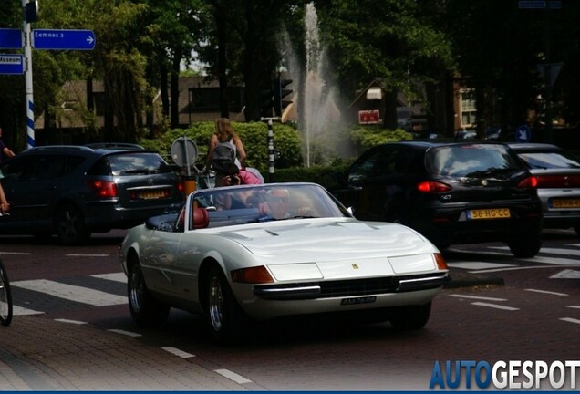 Ferrari 365 GTS/4 Daytona