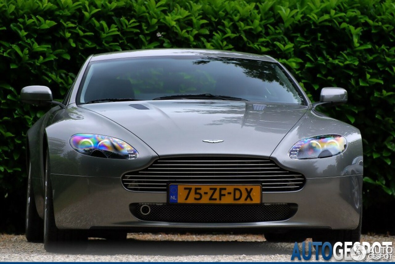 Aston Martin V8 Vantage