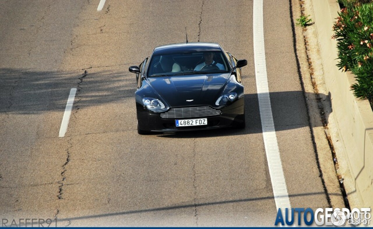 Aston Martin V8 Vantage