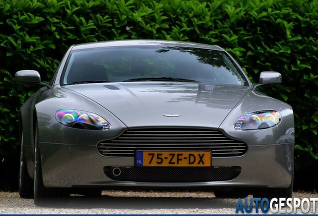 Aston Martin V8 Vantage