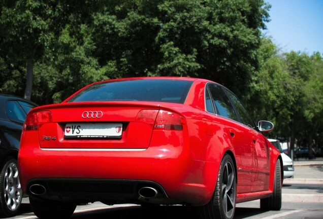 Audi RS4 Sedan