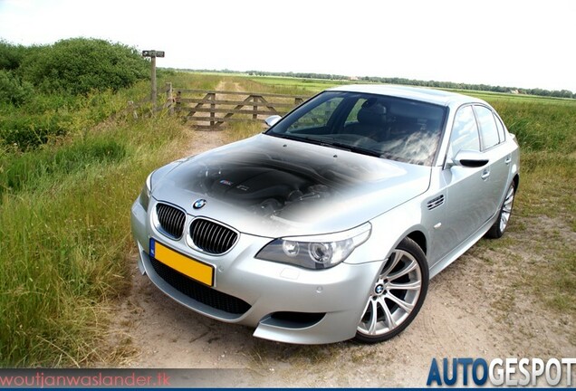 BMW M5 E60 2005