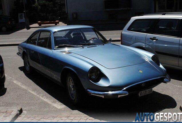 Ferrari 365 GT 2+2