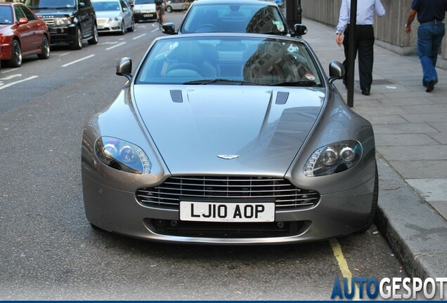 Aston Martin V8 Vantage Roadster