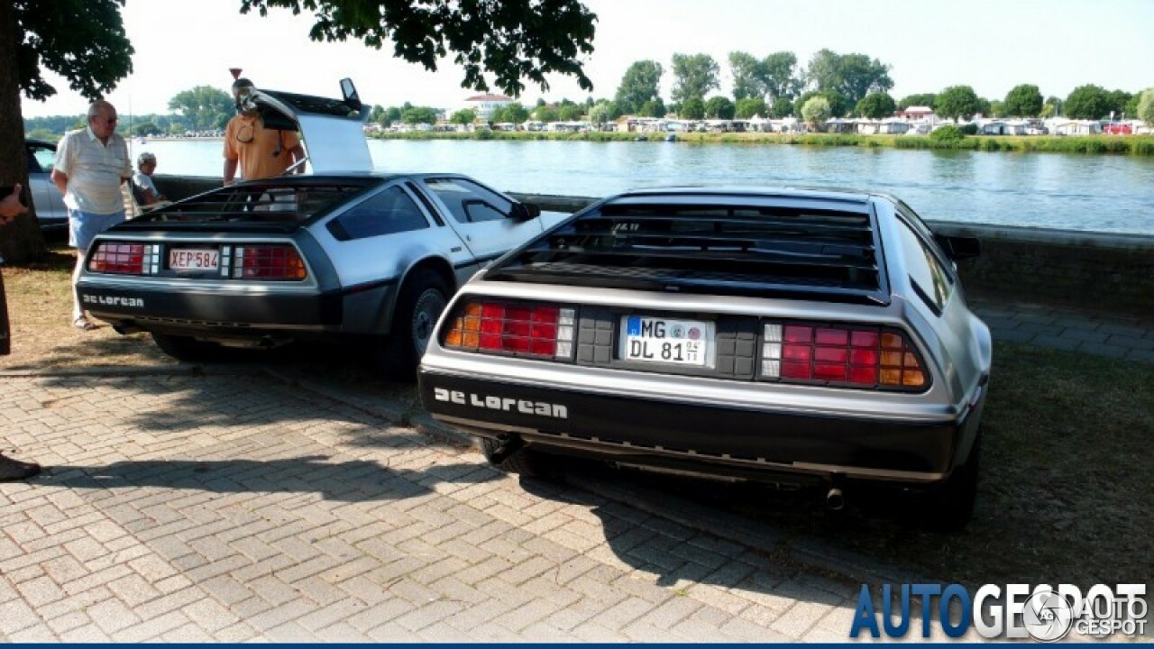 DeLorean DMC-12