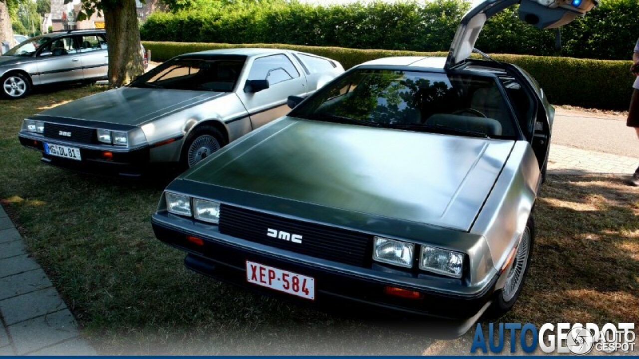 DeLorean DMC-12