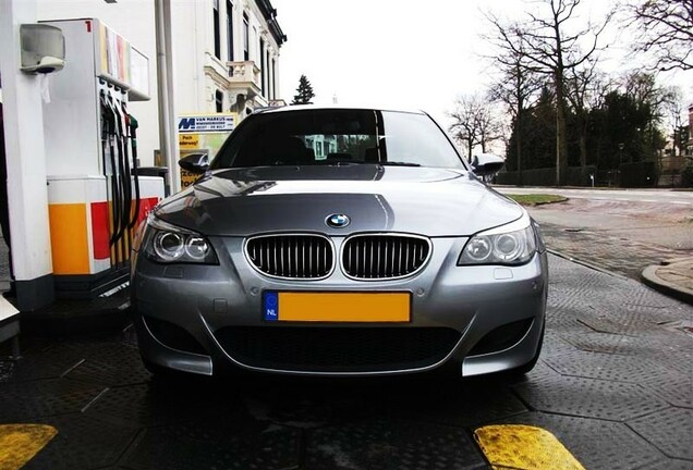 BMW M5 E60 2005