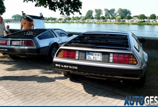 DeLorean DMC-12