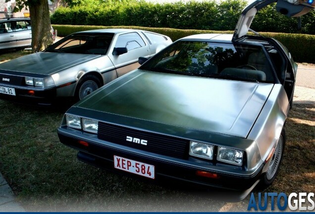 DeLorean DMC-12