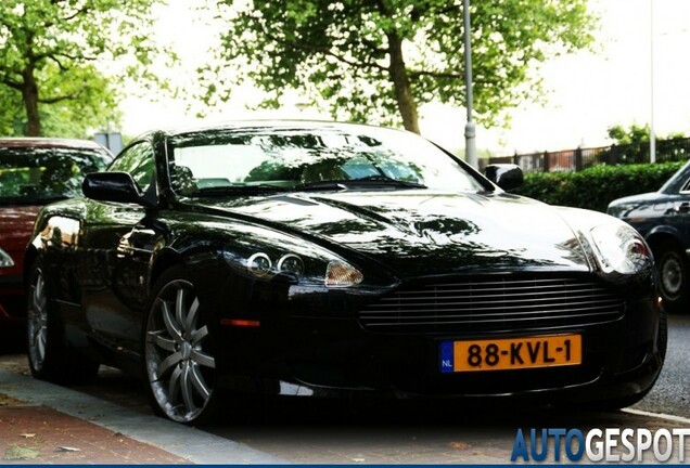 Aston Martin DB9