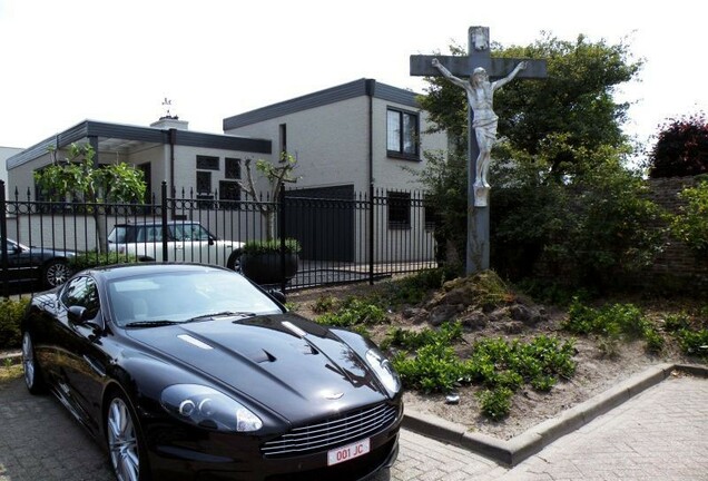 Aston Martin DBS