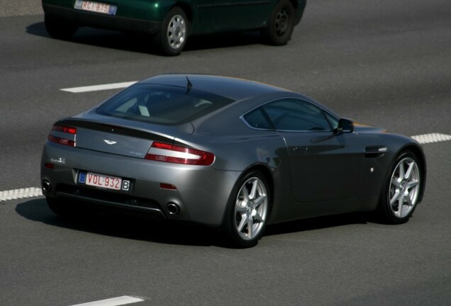 Aston Martin V8 Vantage