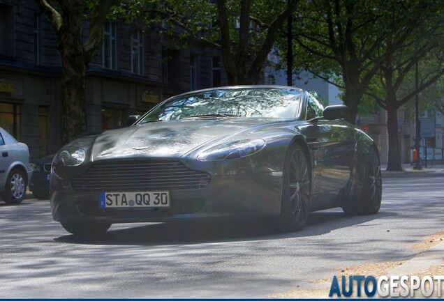 Aston Martin V8 Vantage Roadster