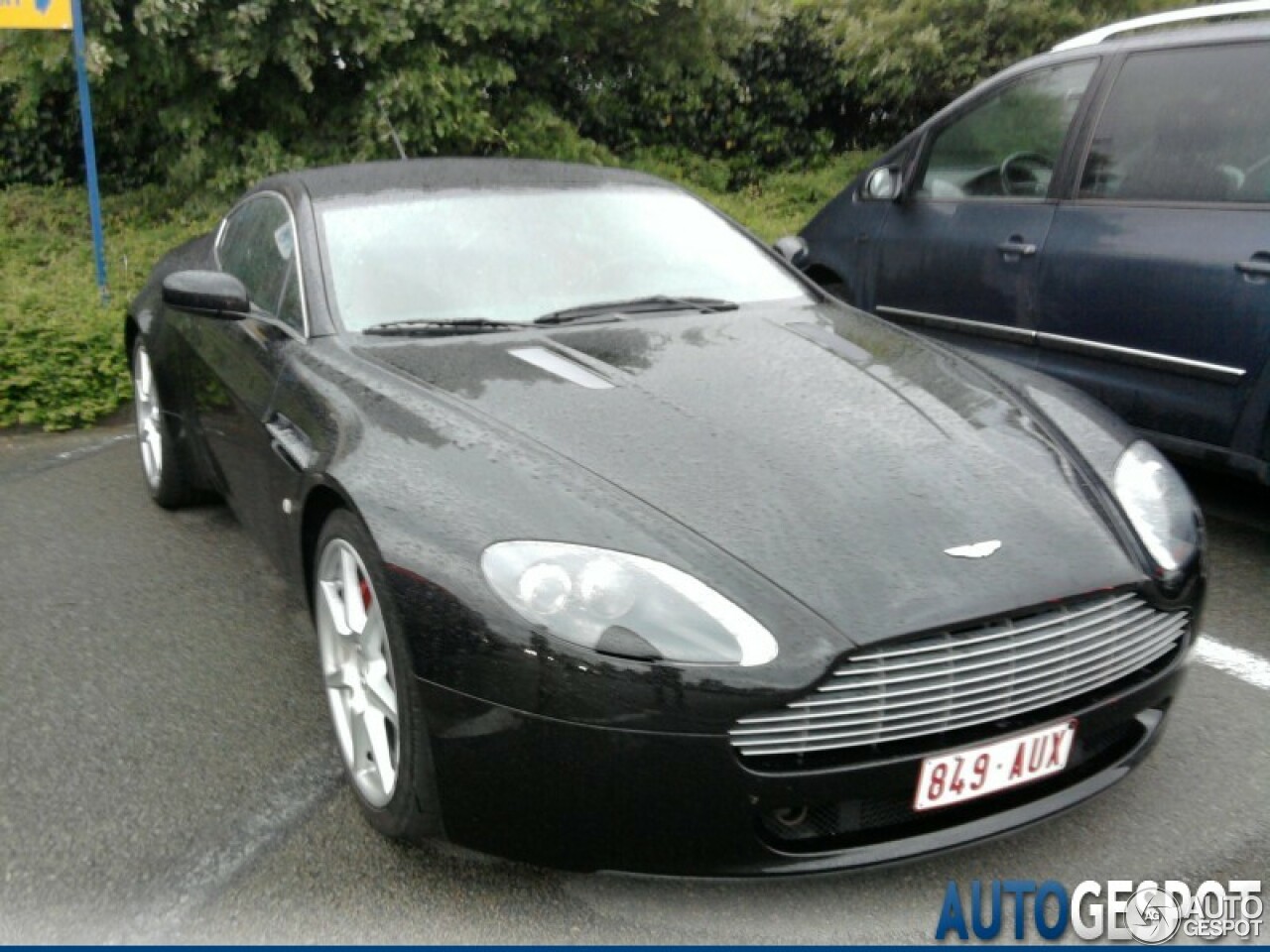 Aston Martin V8 Vantage