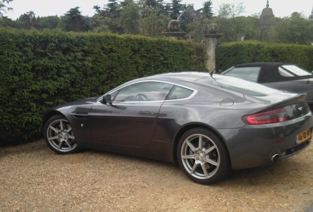 Aston Martin V8 Vantage