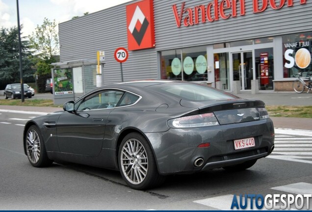 Aston Martin V8 Vantage