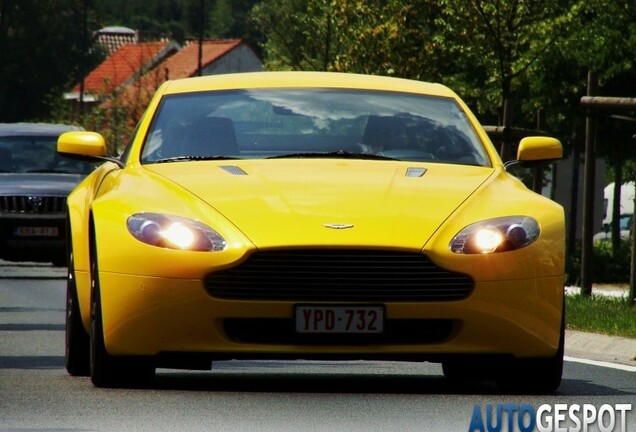 Aston Martin V8 Vantage