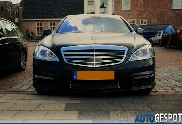 Mercedes-Benz S 65 AMG V221 2010