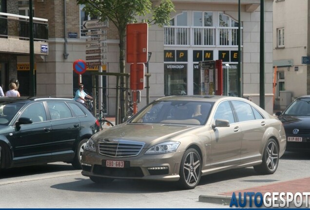 Mercedes-Benz S 65 AMG V221 2010