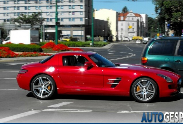 Mercedes-Benz SLS AMG