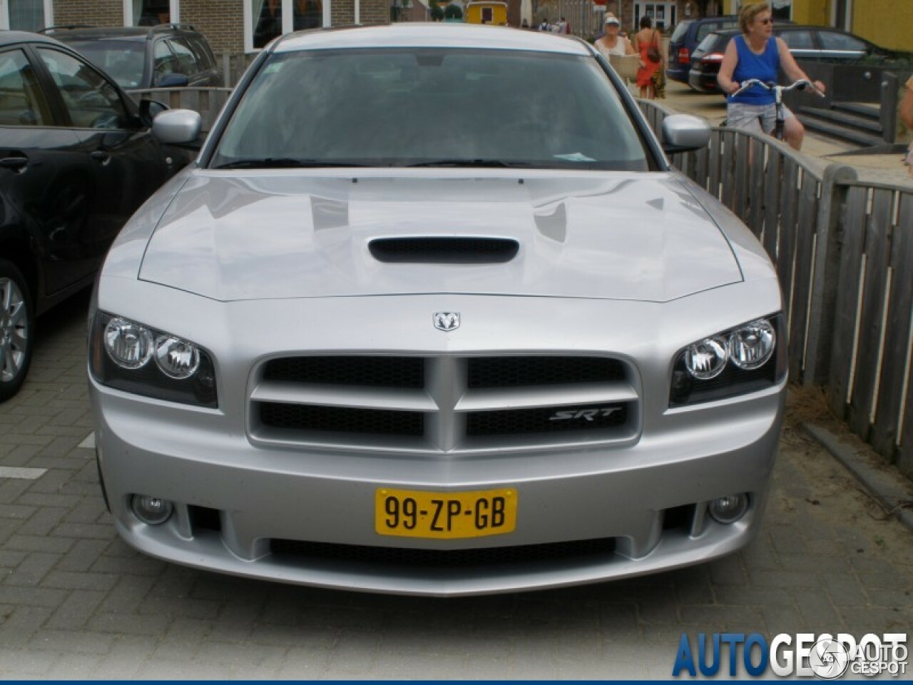 Dodge Charger SRT-8