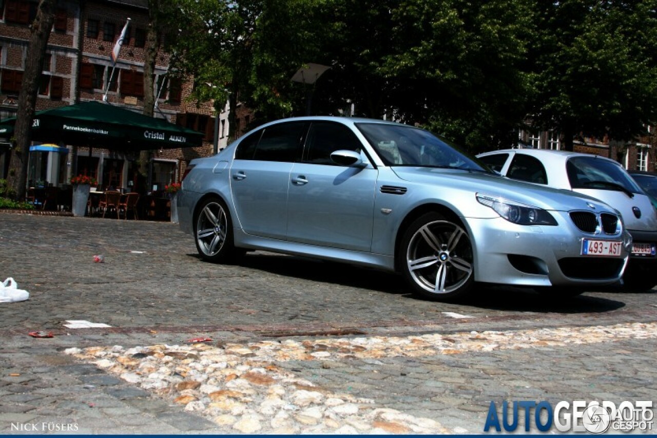 BMW M5 E60 2005