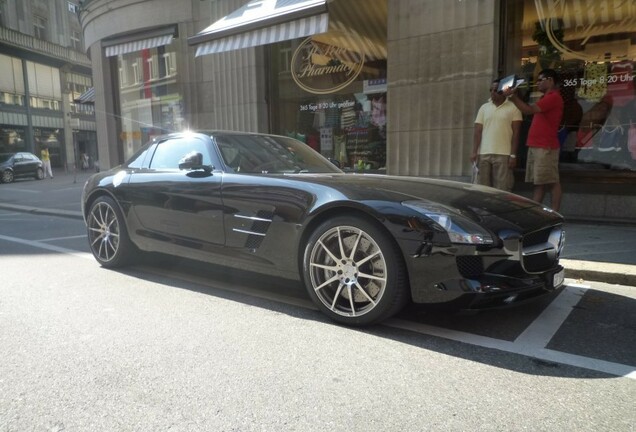 Mercedes-Benz SLS AMG