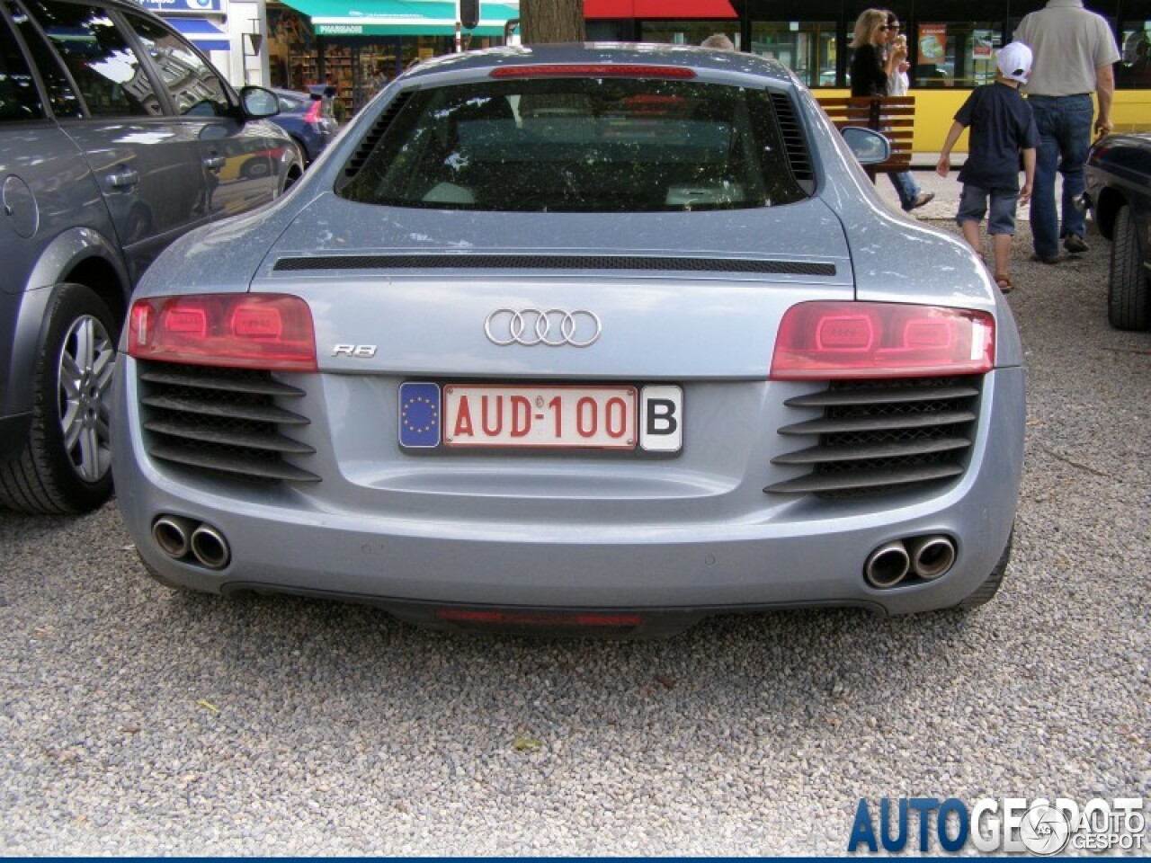 Audi R8