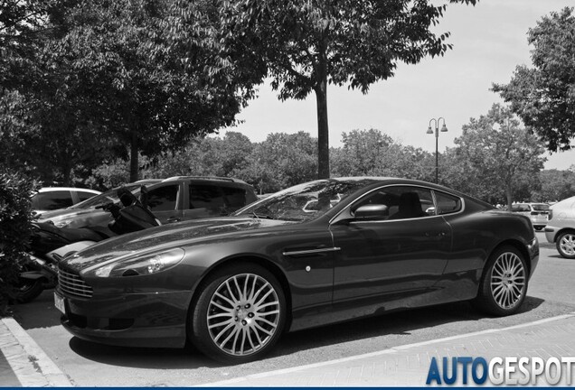 Aston Martin DB9