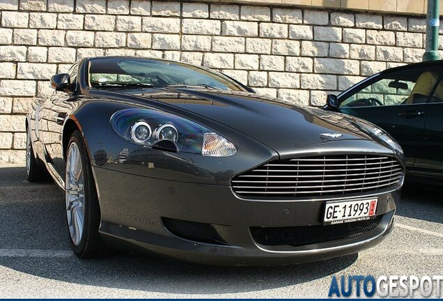 Aston Martin DB9