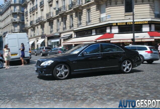 Mercedes-Benz S 63 AMG W221