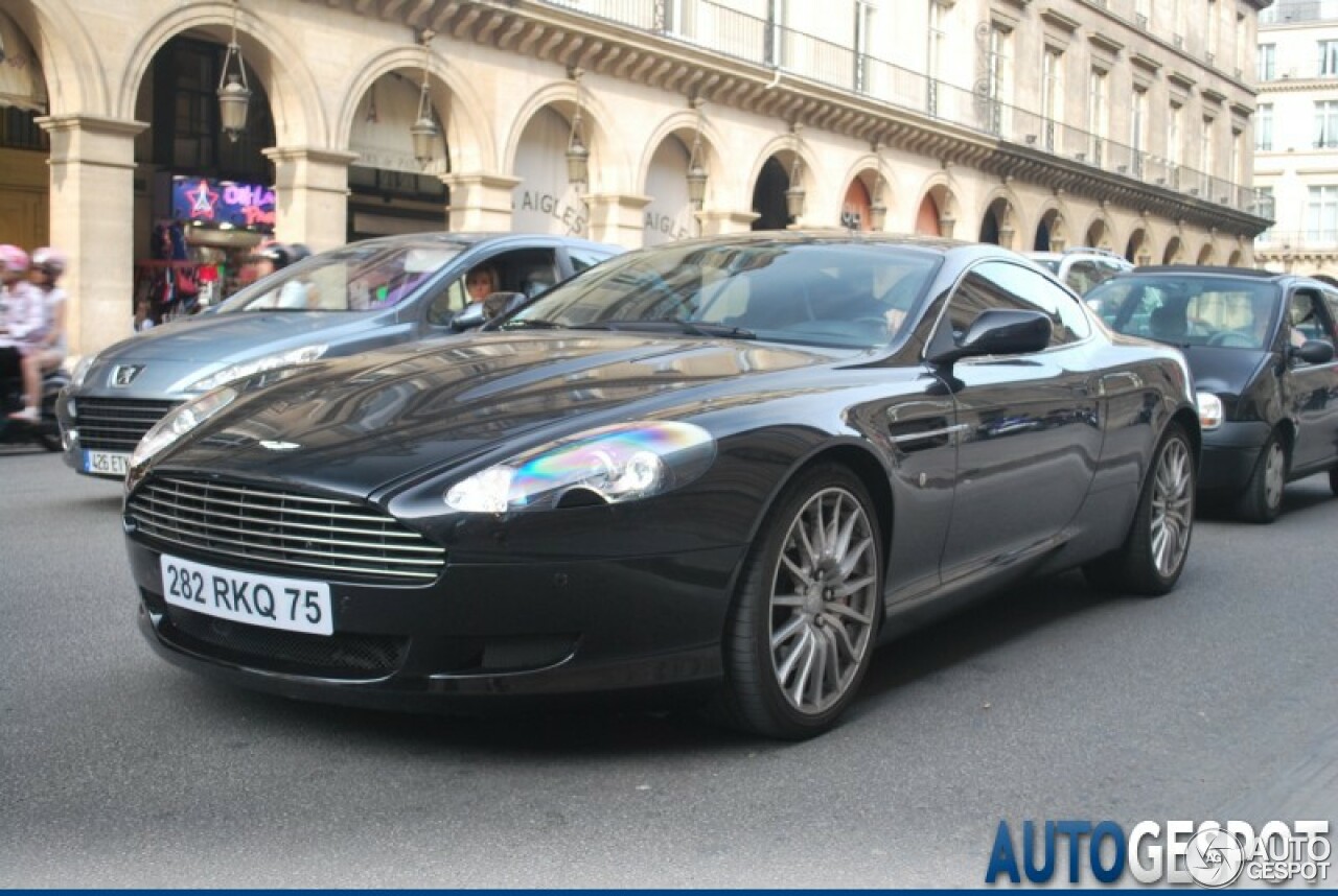 Aston Martin DB9