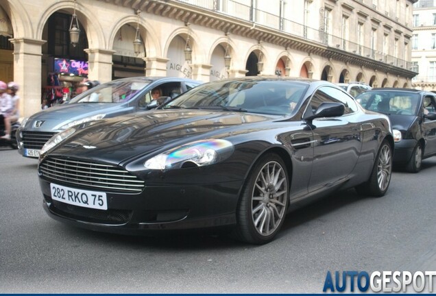 Aston Martin DB9