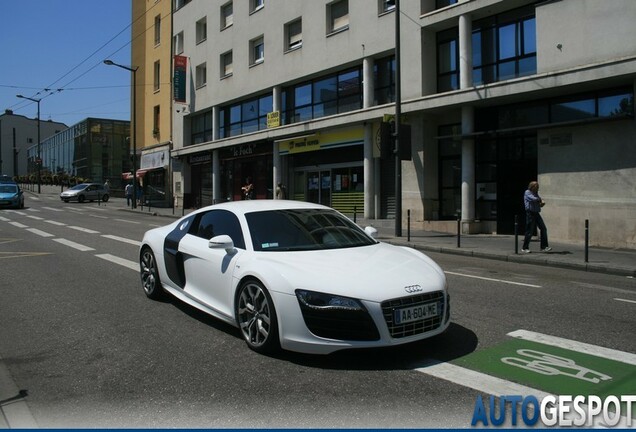 Audi R8 V10