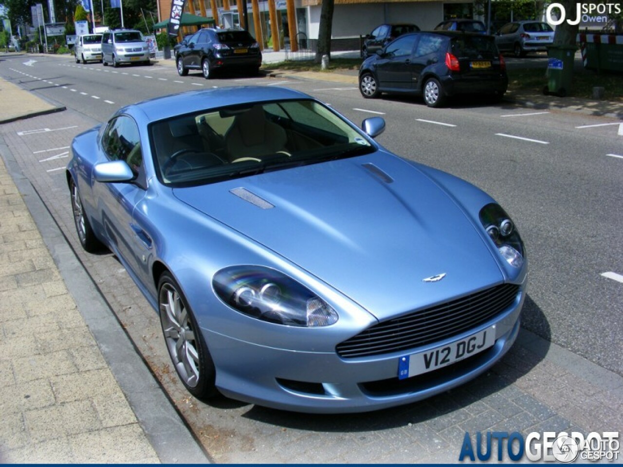 Aston Martin DB9