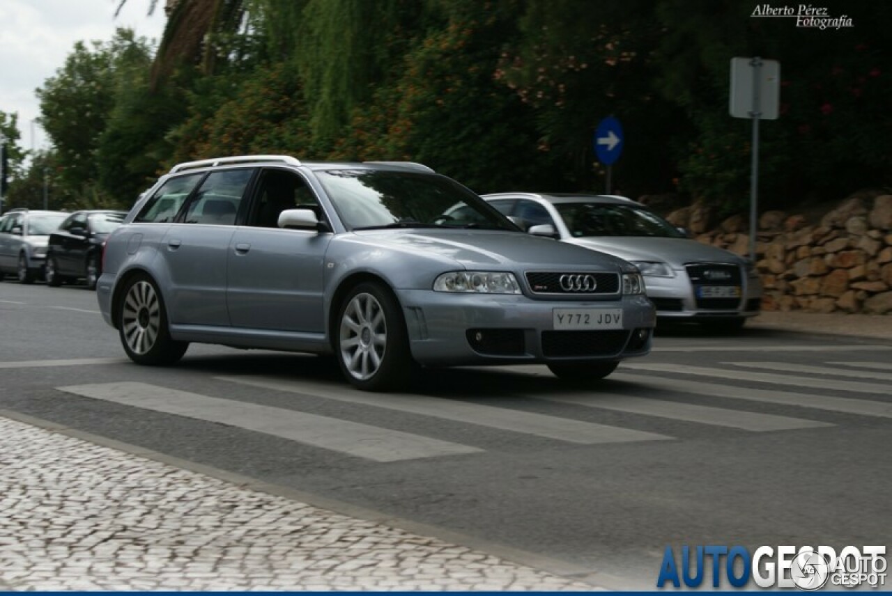 Audi RS4 Avant B5