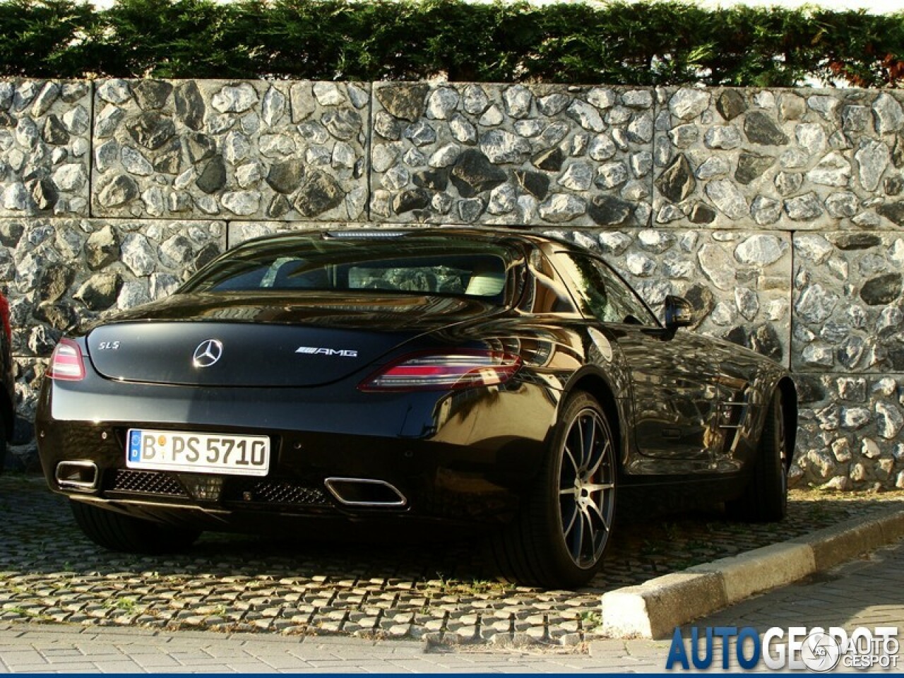 Mercedes-Benz SLS AMG