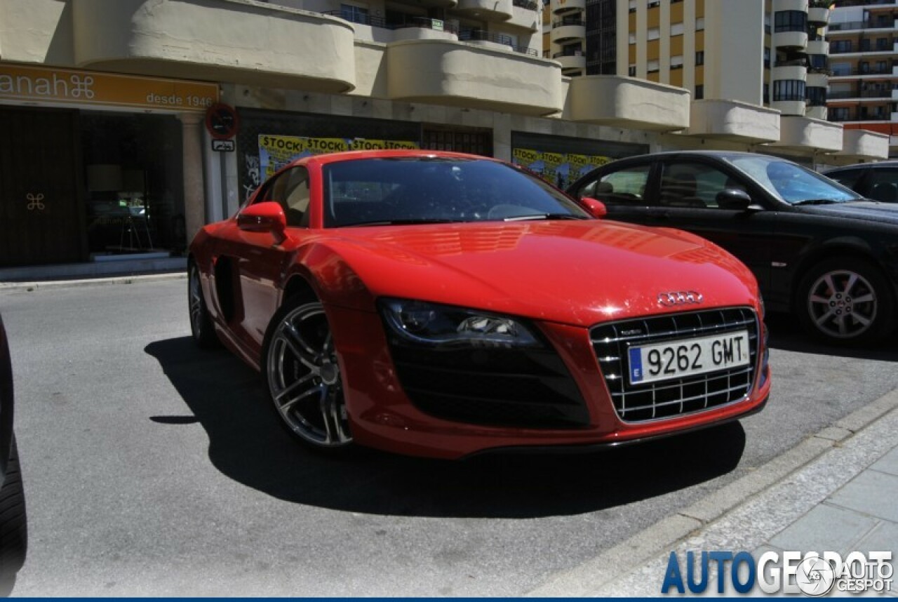 Audi R8 V10