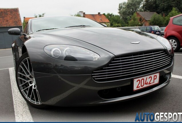 Aston Martin V8 Vantage