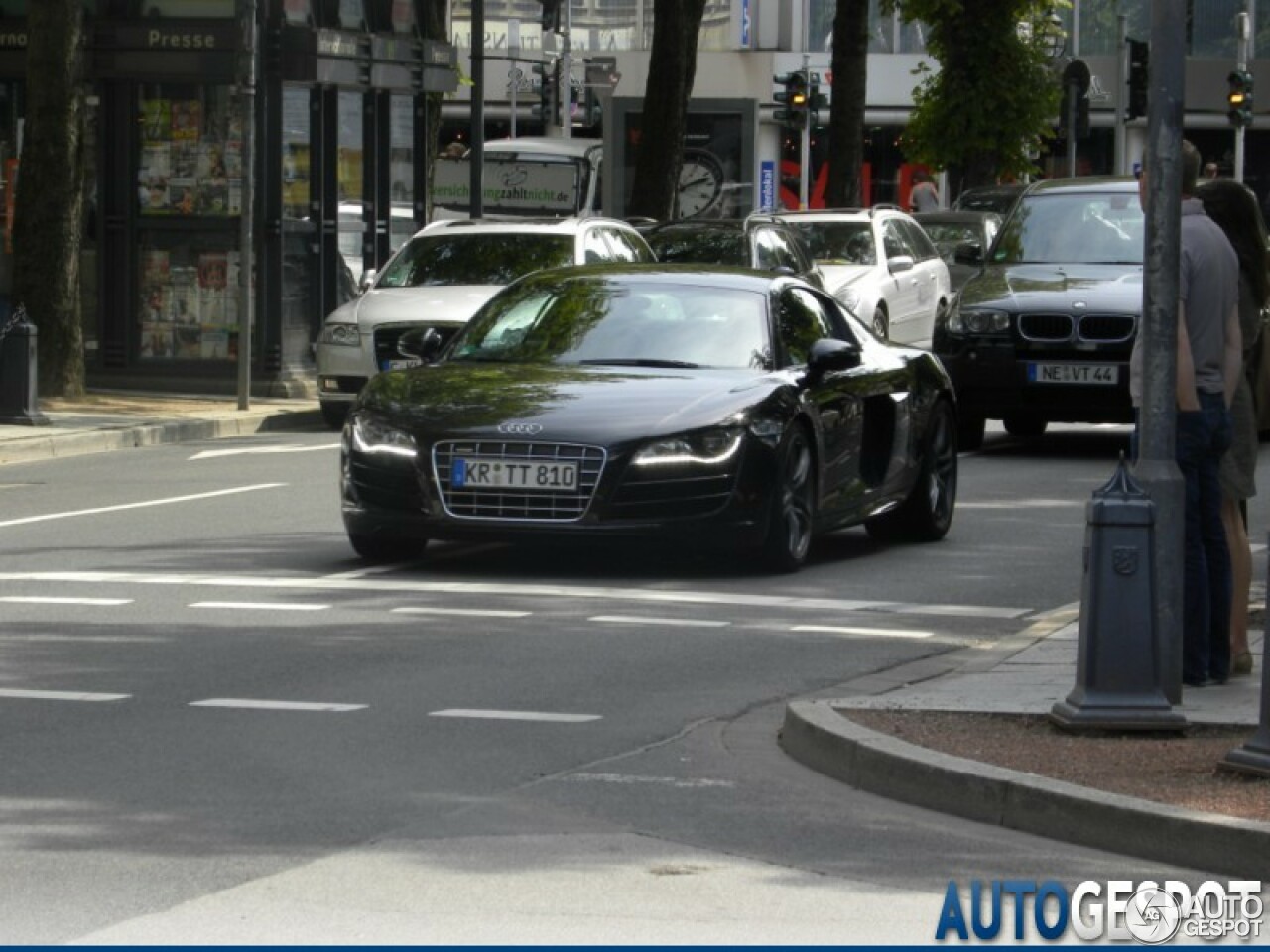 Audi R8 V10